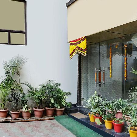 Hotel O Jammu Near Ragunath Bazaar Formerly Goodwill Buitenkant foto